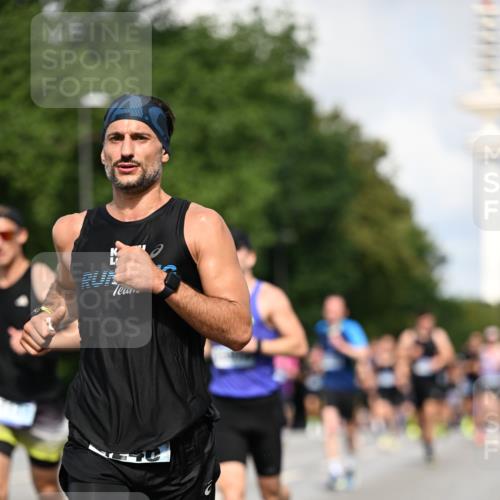 29.06.2025 - hella hamburg halbmarathon Dr. Thomas Lammeyer http://msf.ph/oto/8237841 29.06.2025 09:50:47 Kennedybrücke 1002, 1217, 1910, 2121, 2228, 2404, 2563, 2774, 2851, 3790, 4246, 4740, 5961, 6032, 6305, 6473, 6915, 7831, 7972, 8366, 8395, 9171, 9376, 9508, 10771, 11055 meine-sportfotos.de