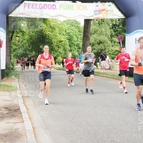 29.06.2025 - hella hamburg halbmarathon MichiJ http://msf.ph/oto/8237871 29.06.2025 10:50:10 Zwischen KM18-KM19 4328, 7243, 9306, 11180, 11527, 11960, 12316, 13958, 14917, 15908, 16367, 17071, 17532 meine-sportfotos.de