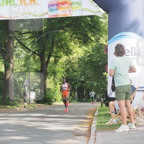 29.06.2025 - hella hamburg halbmarathon KatJ http://msf.ph/oto/8237901 29.06.2025 09:54:40 Zwischen KM18-KM19  meine-sportfotos.de