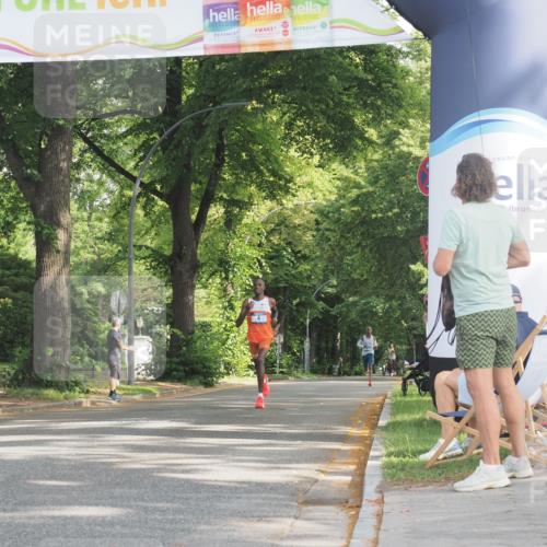 29.06.2025 - hella hamburg halbmarathon KatJ http://msf.ph/oto/8237922 29.06.2025 09:54:40 Zwischen KM18-KM19  meine-sportfotos.de
