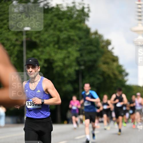 29.06.2025 - hella hamburg halbmarathon Dr. Thomas Lammeyer http://msf.ph/oto/8237943 29.06.2025 09:50:48 Kennedybrücke 1002, 1217, 1910, 2121, 2228, 2404, 2563, 2774, 2851, 3790, 4246, 4740, 5961, 6032, 6473, 6915, 7831, 7972, 8366, 8395, 9171, 9376, 10771, 11055 meine-sportfotos.de