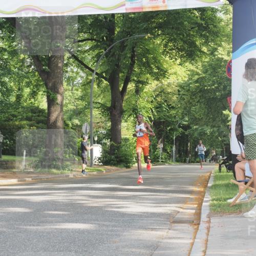 29.06.2025 - hella hamburg halbmarathon KatJ http://msf.ph/oto/8237961 29.06.2025 09:54:41 Zwischen KM18-KM19  meine-sportfotos.de