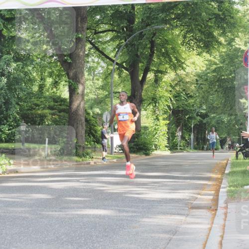 29.06.2025 - hella hamburg halbmarathon KatJ http://msf.ph/oto/8237966 29.06.2025 09:54:41 Zwischen KM18-KM19  meine-sportfotos.de