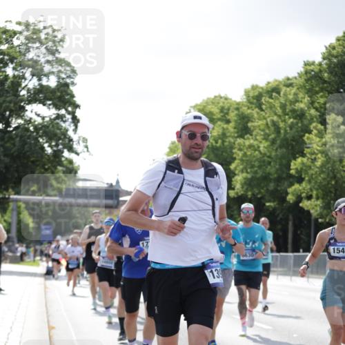 29.06.2025 - hella hamburg halbmarathon Jannik Wohlers http://msf.ph/oto/8237984 29.06.2025 09:53:51 Lombardsbrücke 1119, 1399, 1413, 1424, 1476, 1892, 1902, 2020, 2098, 2188, 2842, 3477, 3785, 4029, 4183, 4185, 4237, 4270, 5020, 6198, 6630, 6831, 7297, 8576, 8698, 8743, 8928, 9463, 9482, 9815, 10529, 11773, 11848, 12084, 12159, 12203, 12549, 12679, 12706, 12724, 12747, 13123, 13297, 13348, 13707, 13746, 14541, 14804, 15001, 15333, 15365, 15422, 15573, 15784, 15825, 15950, 16314, 16316, 16627, 16893, 17229, 17332, 17451, 17710, 18380, 18499, 18509, 18815, 19137 meine-sportfotos.de