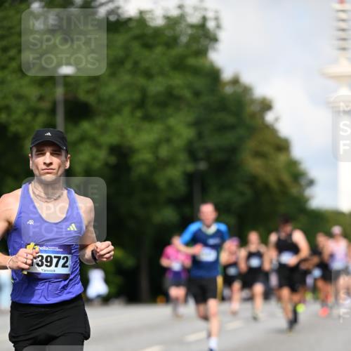 29.06.2025 - hella hamburg halbmarathon Dr. Thomas Lammeyer http://msf.ph/oto/8238029 29.06.2025 09:50:48 Kennedybrücke 1002, 1217, 1910, 2121, 2228, 2404, 2563, 2774, 2851, 3790, 4246, 4740, 5961, 6032, 6473, 6915, 7831, 7972, 8366, 8395, 9171, 9376, 10771, 11055 meine-sportfotos.de