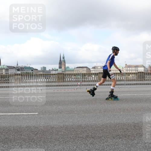 29.06.2025 - hella hamburg halbmarathon Lena Gebhardt http://msf.ph/oto/8238031 29.06.2025 09:02:02 Lombardsbrücke  meine-sportfotos.de