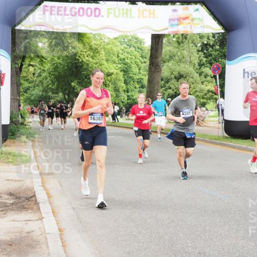 29.06.2025 - hella hamburg halbmarathon MichiJ http://msf.ph/oto/8238045 29.06.2025 10:50:10 Zwischen KM18-KM19 4328, 7243, 9306, 11180, 11527, 11960, 12316, 13958, 14917, 15908, 16367, 17071, 17532 meine-sportfotos.de