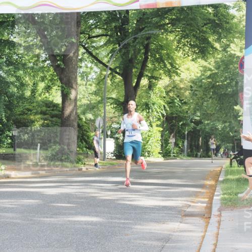 29.06.2025 - hella hamburg halbmarathon KatJ http://msf.ph/oto/8238072 29.06.2025 09:54:47 Zwischen KM18-KM19 4 meine-sportfotos.de