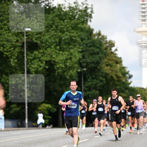 29.06.2025 - hella hamburg halbmarathon Dr. Thomas Lammeyer http://msf.ph/oto/8238093 29.06.2025 09:50:49 Kennedybrücke 1002, 1217, 1910, 2121, 2228, 2404, 2563, 2774, 2851, 3783, 3790, 4246, 4740, 5961, 6032, 6473, 6915, 7831, 7972, 8366, 8395, 9171, 10771, 11055 meine-sportfotos.de