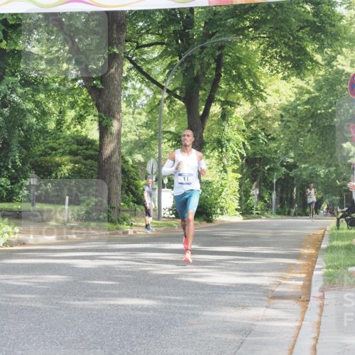 29.06.2025 - hella hamburg halbmarathon KatJ http://msf.ph/oto/8238126 29.06.2025 09:54:47 Zwischen KM18-KM19 4 meine-sportfotos.de