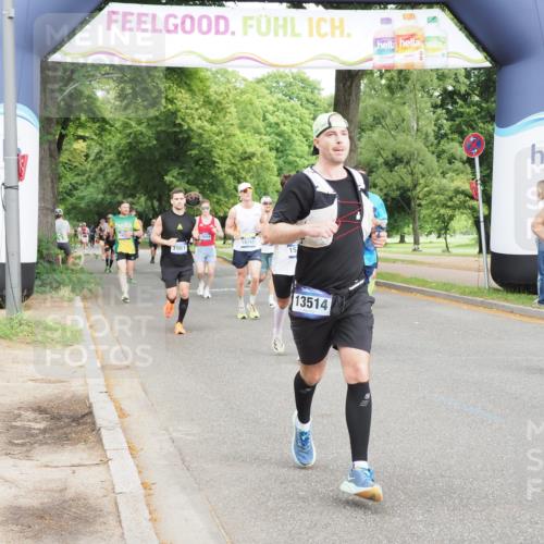29.06.2025 - hella hamburg halbmarathon MichiJ http://msf.ph/oto/8238143 29.06.2025 10:27:23 Zwischen KM18-KM19 1164, 1615, 2525, 2849, 7981, 11049, 11055, 11379, 13514, 14905, 15372, 17005, 18723 meine-sportfotos.de