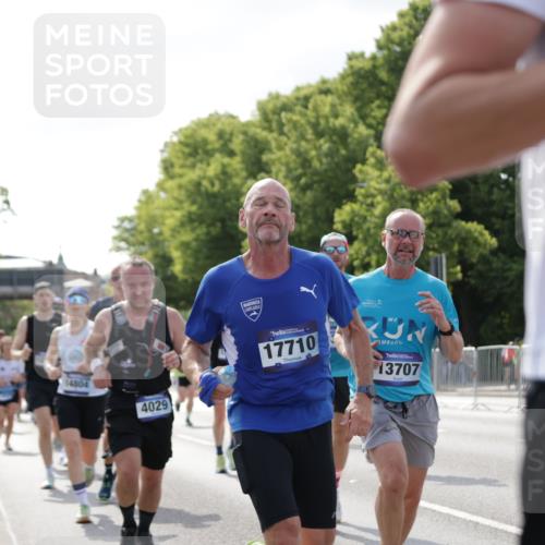 29.06.2025 - hella hamburg halbmarathon Jannik Wohlers http://msf.ph/oto/8238182 29.06.2025 09:53:53 Lombardsbrücke 1119, 1171, 1342, 1399, 1413, 1424, 1476, 1892, 2020, 2098, 2188, 2842, 3477, 3785, 4029, 4183, 4185, 4237, 4270, 5020, 6630, 6831, 7297, 8576, 8698, 8743, 8928, 9463, 9815, 10529, 11773, 11848, 12159, 12203, 12549, 12679, 12706, 12724, 12747, 13123, 13297, 13348, 13707, 13746, 14541, 14804, 15001, 15333, 15365, 15422, 15573, 15825, 16314, 16316, 16627, 16893, 17229, 17332, 17451, 17710, 18380, 18499, 18509, 18815, 19137 meine-sportfotos.de