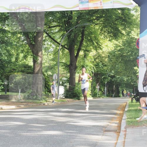 29.06.2025 - hella hamburg halbmarathon KatJ http://msf.ph/oto/8238221 29.06.2025 09:54:52 Zwischen KM18-KM19 11 meine-sportfotos.de