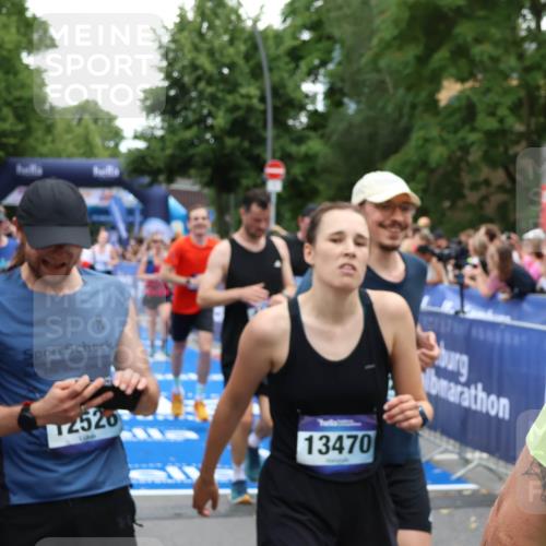 29.06.2025 - hella hamburg halbmarathon Zöllner http://msf.ph/oto/8238241 29.06.2025 10:55:29 Ziel 1130, 2252, 2771, 4189, 4951, 5287, 5319, 6591, 6938, 8487, 13234, 13236, 16213, 16334, 16609, 16985, 17603, 17940 meine-sportfotos.de