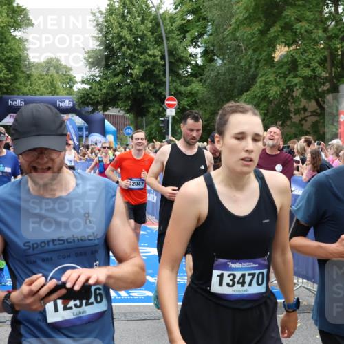 29.06.2025 - hella hamburg halbmarathon Zöllner http://msf.ph/oto/8238272 29.06.2025 10:55:29 Ziel 1130, 2252, 2771, 4189, 4951, 5287, 5319, 6591, 6938, 8487, 13234, 13236, 16213, 16334, 16609, 16985, 17603, 17940 meine-sportfotos.de