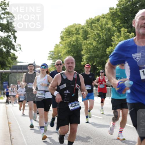 29.06.2025 - hella hamburg halbmarathon Jannik Wohlers http://msf.ph/oto/8238288 29.06.2025 09:53:53 Lombardsbrücke 1119, 1171, 1342, 1399, 1413, 1424, 1476, 1892, 2020, 2098, 2188, 2842, 3477, 3785, 4029, 4183, 4185, 4237, 4270, 5020, 6630, 6831, 7297, 8576, 8698, 8743, 8928, 9463, 9815, 10529, 11773, 11848, 12159, 12203, 12549, 12679, 12706, 12724, 12747, 13123, 13297, 13348, 13707, 13746, 14541, 14804, 15001, 15333, 15365, 15422, 15573, 15825, 16314, 16316, 16627, 16893, 17229, 17332, 17451, 17710, 18380, 18499, 18509, 18815, 19137 meine-sportfotos.de