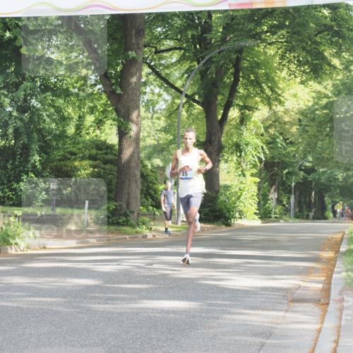 29.06.2025 - hella hamburg halbmarathon KatJ http://msf.ph/oto/8238292 29.06.2025 09:54:53 Zwischen KM18-KM19 11 meine-sportfotos.de