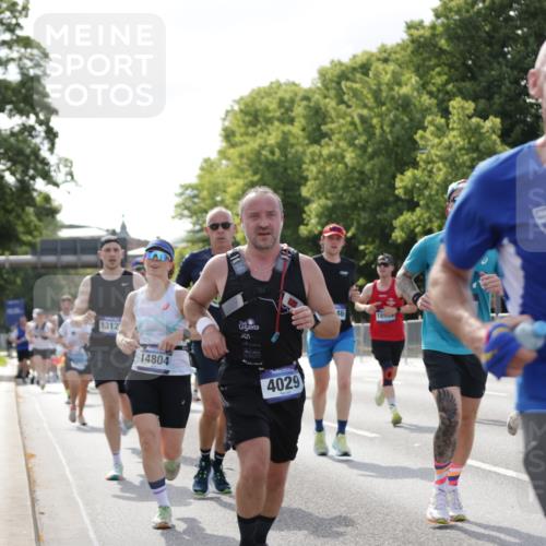 29.06.2025 - hella hamburg halbmarathon Jannik Wohlers http://msf.ph/oto/8238328 29.06.2025 09:53:54 Lombardsbrücke 1119, 1171, 1342, 1399, 1413, 1424, 1476, 1892, 2020, 2098, 2188, 2842, 2889, 3477, 3785, 4029, 4183, 4185, 4270, 5020, 6630, 6831, 7297, 8576, 8698, 8743, 8928, 9463, 9815, 10529, 11773, 11848, 12159, 12203, 12413, 12549, 12679, 12706, 12724, 12747, 13123, 13348, 13707, 13746, 14541, 14804, 15001, 15333, 15422, 15573, 15825, 16314, 16316, 16627, 16893, 17229, 17332, 17451, 17710, 18380, 18499, 18509, 18815, 19137 meine-sportfotos.de