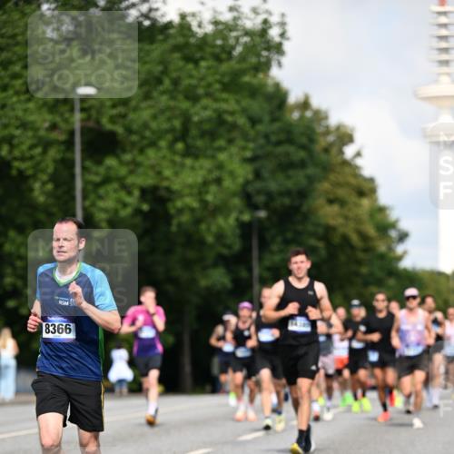 29.06.2025 - hella hamburg halbmarathon Dr. Thomas Lammeyer http://msf.ph/oto/8238330 29.06.2025 09:50:50 Kennedybrücke 1002, 1217, 1910, 2121, 2228, 2404, 2563, 2774, 2851, 3783, 3790, 4246, 4740, 5961, 6032, 6915, 7831, 7972, 8366, 8395, 9171, 10771, 11055 meine-sportfotos.de