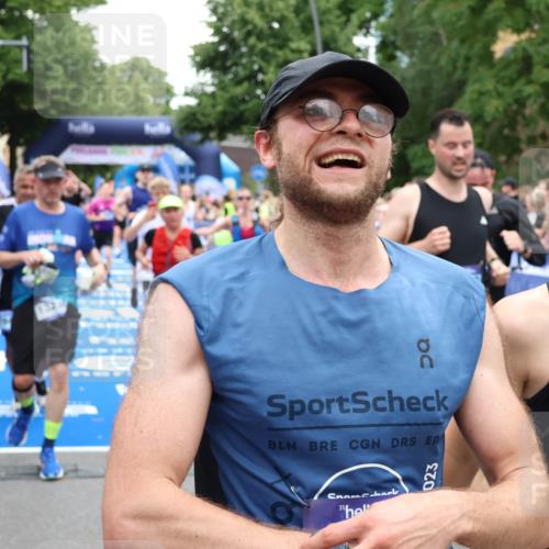 29.06.2025 - hella hamburg halbmarathon Zöllner http://msf.ph/oto/8238336 29.06.2025 10:55:30 Ziel 1130, 2252, 2771, 4189, 4951, 5287, 5319, 6591, 6938, 8487, 12584, 13234, 13236, 14036, 16213, 16334, 16609, 16985, 17603, 17940 meine-sportfotos.de