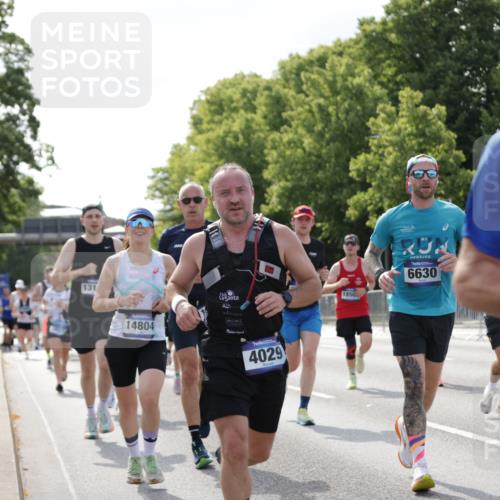 29.06.2025 - hella hamburg halbmarathon Jannik Wohlers http://msf.ph/oto/8238374 29.06.2025 09:53:54 Lombardsbrücke 1119, 1171, 1342, 1399, 1413, 1424, 1476, 1892, 2020, 2098, 2188, 2842, 2889, 3477, 3785, 4029, 4183, 4185, 4270, 5020, 6630, 6831, 7297, 8576, 8698, 8743, 8928, 9463, 9815, 10529, 11773, 11848, 12159, 12203, 12413, 12549, 12679, 12706, 12724, 12747, 13123, 13348, 13707, 13746, 14541, 14804, 15001, 15333, 15422, 15573, 15825, 16314, 16316, 16627, 16893, 17229, 17332, 17451, 17710, 18380, 18499, 18509, 18815, 19137 meine-sportfotos.de