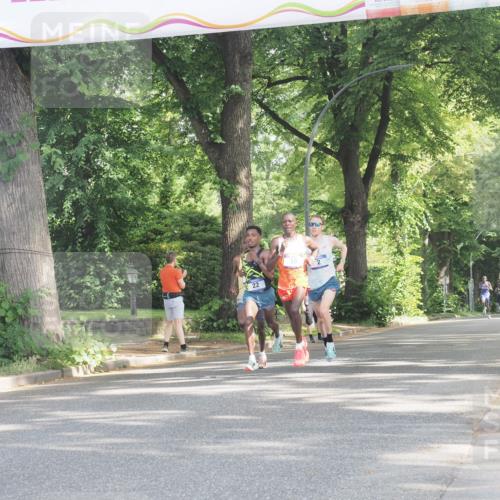 29.06.2025 - hella hamburg halbmarathon KatJ http://msf.ph/oto/8238423 29.06.2025 09:55:12 Zwischen KM18-KM19 7 meine-sportfotos.de