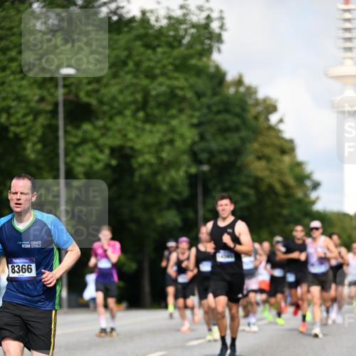 29.06.2025 - hella hamburg halbmarathon Dr. Thomas Lammeyer http://msf.ph/oto/8238425 29.06.2025 09:50:51 Kennedybrücke 1002, 1217, 1910, 2121, 2228, 2404, 2563, 2774, 2851, 3783, 3790, 4246, 4740, 5961, 6032, 6915, 7831, 7972, 8366, 8395, 9171, 10771, 11055 meine-sportfotos.de