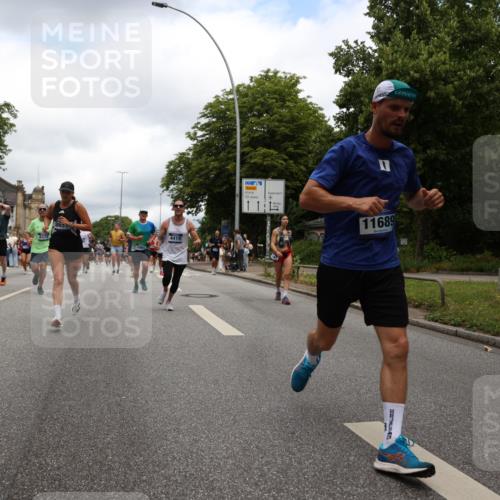 29.06.2025 - hella hamburg halbmarathon Yannick Fuchs http://msf.ph/oto/8238426 29.06.2025 10:47:13 20KM 1061, 1258, 1499, 1683, 1706, 1783, 2074, 2082, 2099, 2208, 2346, 2910, 3059, 3208, 3209, 3334, 3999, 4065, 4419, 4635, 4770, 5077, 5907, 6198, 6628, 7177, 7509, 7864, 8273, 8361, 8390, 8651, 9065, 9163, 9537, 10549, 10724, 10895, 11217, 11588, 11589, 11604, 11689, 11992, 12155, 12413, 12490, 12875, 12910, 13289, 14323, 15061, 15126, 15179, 15430, 15497, 15681, 15980, 16467, 16538, 16986, 18249, 18590, 18720, 18901, 19208, 19244 meine-sportfotos.de