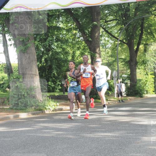 29.06.2025 - hella hamburg halbmarathon KatJ http://msf.ph/oto/8238454 29.06.2025 09:55:12 Zwischen KM18-KM19 7 meine-sportfotos.de