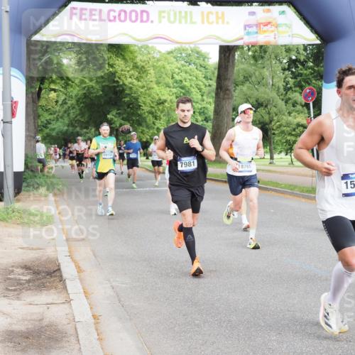 29.06.2025 - hella hamburg halbmarathon MichiJ http://msf.ph/oto/8238461 29.06.2025 10:27:25 Zwischen KM18-KM19 2525, 2849, 3431, 7981, 9403, 11049, 11055, 11281, 11379, 13514, 14905, 15372, 18723, 18761 meine-sportfotos.de