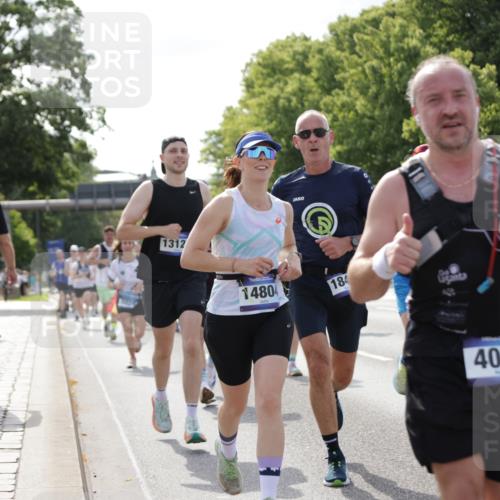 29.06.2025 - hella hamburg halbmarathon Jannik Wohlers http://msf.ph/oto/8238487 29.06.2025 09:53:54 Lombardsbrücke 1119, 1171, 1342, 1399, 1413, 1424, 1476, 1892, 2020, 2098, 2188, 2842, 2889, 3477, 3785, 4029, 4183, 4185, 4270, 5020, 6630, 6831, 7297, 8576, 8698, 8743, 8928, 9463, 9815, 10529, 11773, 11848, 12159, 12203, 12413, 12549, 12679, 12706, 12724, 12747, 13123, 13348, 13707, 13746, 14541, 14804, 15001, 15333, 15422, 15573, 15825, 16314, 16316, 16627, 16893, 17229, 17332, 17451, 17710, 18380, 18499, 18509, 18815, 19137 meine-sportfotos.de