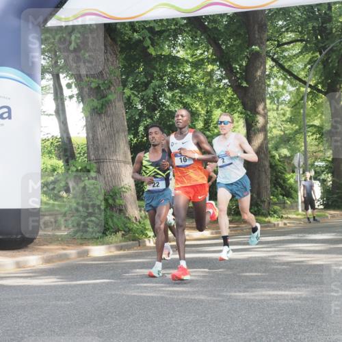 29.06.2025 - hella hamburg halbmarathon KatJ http://msf.ph/oto/8238507 29.06.2025 09:55:13 Zwischen KM18-KM19 2, 7, 22 meine-sportfotos.de