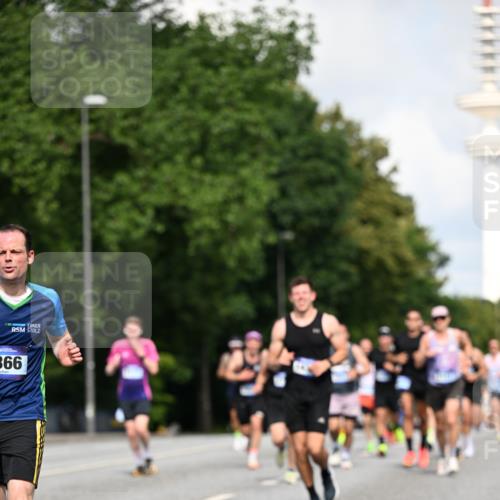 29.06.2025 - hella hamburg halbmarathon Dr. Thomas Lammeyer http://msf.ph/oto/8238551 29.06.2025 09:50:51 Kennedybrücke 1002, 1217, 1910, 2121, 2228, 2404, 2563, 2774, 2851, 3783, 3790, 4246, 4740, 5961, 6032, 6915, 7831, 7972, 8366, 8395, 9171, 10771, 11055 meine-sportfotos.de