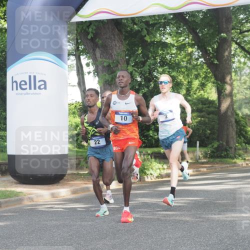 29.06.2025 - hella hamburg halbmarathon KatJ http://msf.ph/oto/8238597 29.06.2025 09:55:13 Zwischen KM18-KM19 2, 7, 22 meine-sportfotos.de