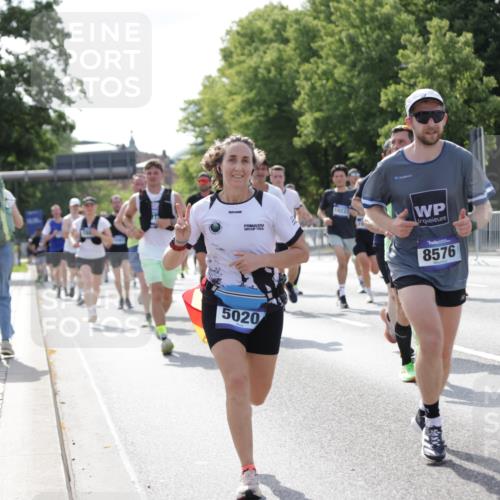 29.06.2025 - hella hamburg halbmarathon Jannik Wohlers http://msf.ph/oto/8238682 29.06.2025 09:53:58 Lombardsbrücke 1171, 1342, 1399, 1549, 2020, 2098, 2188, 2842, 2889, 3477, 3562, 3785, 4017, 4029, 4270, 4816, 5020, 6266, 6630, 7297, 7709, 8576, 8698, 8743, 9463, 9815, 10057, 10237, 10529, 11773, 12159, 12413, 12549, 12747, 12776, 13123, 13348, 13398, 13707, 13746, 14804, 15001, 15333, 15422, 15573, 15825, 15981, 16314, 16316, 16626, 16627, 17229, 17332, 17461, 17710, 17905, 18380, 18509, 18815, 19038, 19051, 19137 meine-sportfotos.de