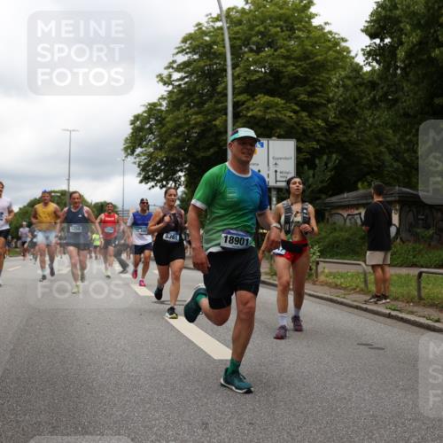 29.06.2025 - hella hamburg halbmarathon Yannick Fuchs http://msf.ph/oto/8238750 29.06.2025 10:47:15 20KM 1061, 1258, 1499, 1706, 1783, 2074, 2082, 2099, 2208, 2346, 2910, 3059, 3208, 3209, 3334, 3999, 4065, 4419, 4635, 4770, 5077, 5907, 6198, 6628, 6877, 7177, 7509, 7864, 8273, 8361, 8390, 8651, 9065, 9142, 9163, 9537, 10549, 10724, 10895, 11217, 11588, 11589, 11604, 11689, 11992, 12155, 12413, 12490, 12875, 12910, 13289, 14323, 15061, 15126, 15179, 15430, 15497, 15681, 15980, 16467, 16538, 16986, 18134, 18249, 18590, 18720, 18901, 19208, 19244 meine-sportfotos.de