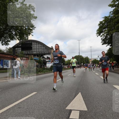 29.06.2025 - hella hamburg halbmarathon Yannick Fuchs http://msf.ph/oto/8238761 29.06.2025 10:34:40 20KM 1358, 1603, 1975, 2573, 2750, 2826, 3626, 4381, 4766, 4888, 5375, 5409, 5508, 5803, 6149, 6152, 6649, 7109, 7495, 7622, 8467, 8574, 8933, 9294, 10900, 11714, 11731, 12088, 12865, 14077, 14699, 15015, 15421, 15813, 15828, 16580, 16761, 17245, 17973, 18013, 18979 meine-sportfotos.de