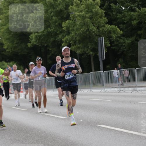 29.06.2025 - hella hamburg halbmarathon Jannik Wohlers http://msf.ph/oto/8238888 29.06.2025 10:29:18 Lombardsbrücke 1063, 1661, 2302, 2699, 3524, 4395, 5350, 7517, 7832, 8388, 9095, 9937, 10322, 10996, 11249, 11269, 11376, 11444, 11634, 12086, 12216, 12227, 13382, 13810, 15266, 16306, 16662, 17945, 18385 meine-sportfotos.de