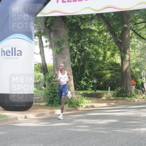 29.06.2025 - hella hamburg halbmarathon KatJ http://msf.ph/oto/8238932 29.06.2025 09:55:26 Zwischen KM18-KM19 9, 23 meine-sportfotos.de