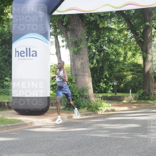 29.06.2025 - hella hamburg halbmarathon KatJ http://msf.ph/oto/8238991 29.06.2025 09:55:26 Zwischen KM18-KM19 9, 23 meine-sportfotos.de