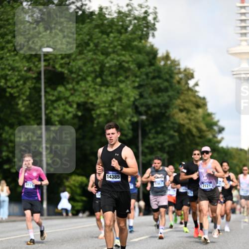 29.06.2025 - hella hamburg halbmarathon Dr. Thomas Lammeyer http://msf.ph/oto/8238994 29.06.2025 09:50:52 Kennedybrücke 1002, 1217, 2121, 2228, 2404, 2563, 2774, 2851, 3783, 3790, 4246, 4740, 5961, 6032, 6915, 7972, 8366, 8395, 9171, 10771, 11055 meine-sportfotos.de
