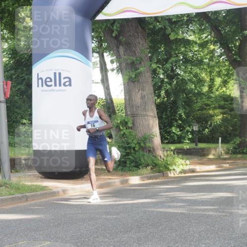 29.06.2025 - hella hamburg halbmarathon KatJ http://msf.ph/oto/8239006 29.06.2025 09:55:26 Zwischen KM18-KM19 9, 23 meine-sportfotos.de