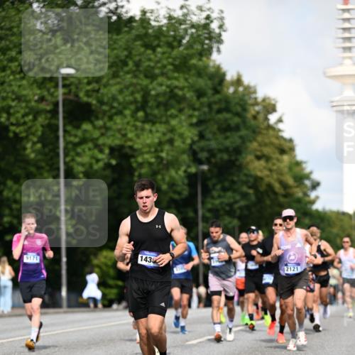 29.06.2025 - hella hamburg halbmarathon Dr. Thomas Lammeyer http://msf.ph/oto/8239021 29.06.2025 09:50:52 Kennedybrücke 1002, 1217, 2121, 2228, 2404, 2563, 2774, 2851, 3783, 3790, 4246, 4740, 5961, 6032, 6915, 7972, 8366, 8395, 9171, 10771, 11055 meine-sportfotos.de