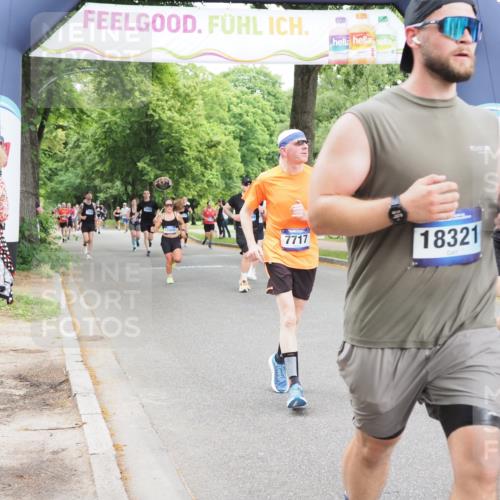 29.06.2025 - hella hamburg halbmarathon MichiJ http://msf.ph/oto/8239039 29.06.2025 10:50:20 Zwischen KM18-KM19 2424, 2685, 7290, 7453, 7717, 14493, 15532, 16478, 16594, 17441, 18321 meine-sportfotos.de