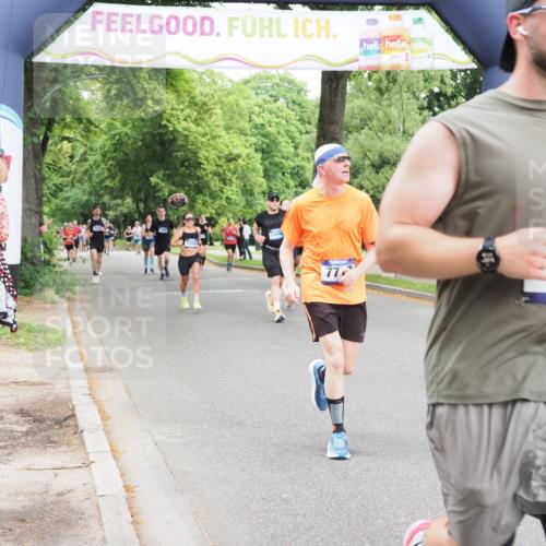 29.06.2025 - hella hamburg halbmarathon MichiJ http://msf.ph/oto/8239076 29.06.2025 10:50:20 Zwischen KM18-KM19 2424, 2685, 7290, 7453, 7717, 14493, 15532, 16478, 16594, 17441, 18321 meine-sportfotos.de