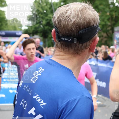 29.06.2025 - hella hamburg halbmarathon Zöllner http://msf.ph/oto/8239099 29.06.2025 10:55:37 Ziel 2982, 3037, 5319, 6591, 8573, 11554, 11568, 12196, 12515, 12544, 12584, 13267, 14036, 14592, 16110, 16334, 16609, 17615 meine-sportfotos.de