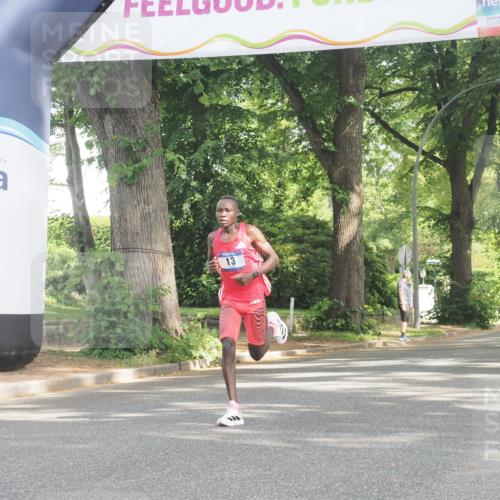 29.06.2025 - hella hamburg halbmarathon KatJ http://msf.ph/oto/8239123 29.06.2025 09:55:46 Zwischen KM18-KM19 13 meine-sportfotos.de