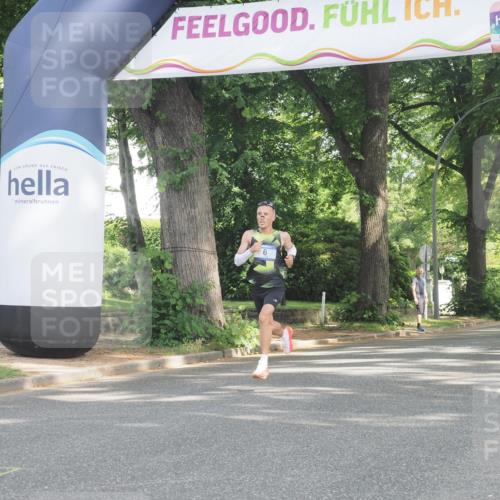 29.06.2025 - hella hamburg halbmarathon KatJ http://msf.ph/oto/8239240 29.06.2025 09:56:08 Zwischen KM18-KM19 6 meine-sportfotos.de