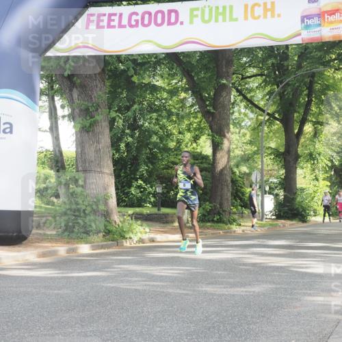 29.06.2025 - hella hamburg halbmarathon KatJ http://msf.ph/oto/8239295 29.06.2025 09:56:17 Zwischen KM18-KM19  meine-sportfotos.de