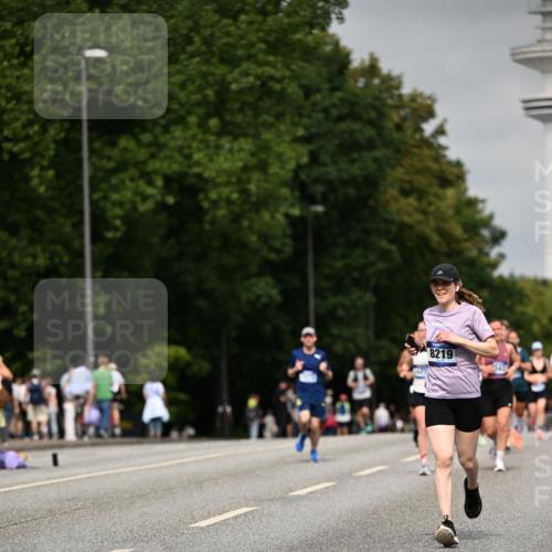 29.06.2025 - hella hamburg halbmarathon Dr. Thomas Lammeyer http://msf.ph/oto/8239345 29.06.2025 10:13:55 Kennedybrücke 1483, 1513, 1573, 1838, 3921, 5511, 7042, 7333, 7636, 7685, 8090, 8219, 8890, 9366, 9434, 9674, 9681, 9781, 9816, 10036, 10943, 11027, 11180 meine-sportfotos.de